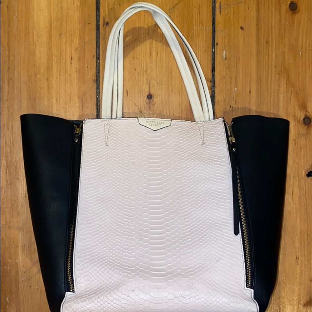 Victoria’s Secret Tote